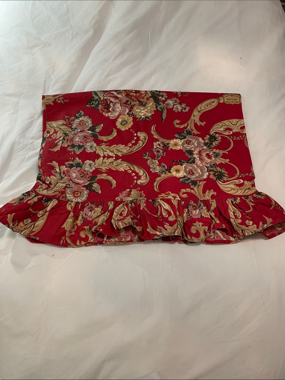 Ralph Lauren Red Floral Ruffle pillowcase